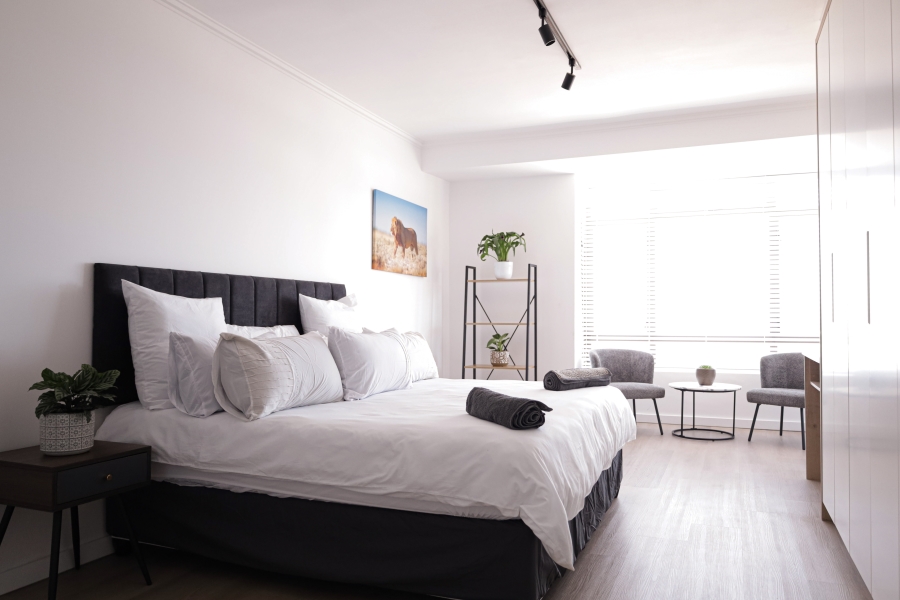 To Let 2 Bedroom Property for Rent in Green Point Western Cape